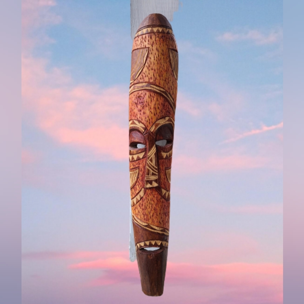 Island mask carving, wall hanging, vintage 1940s